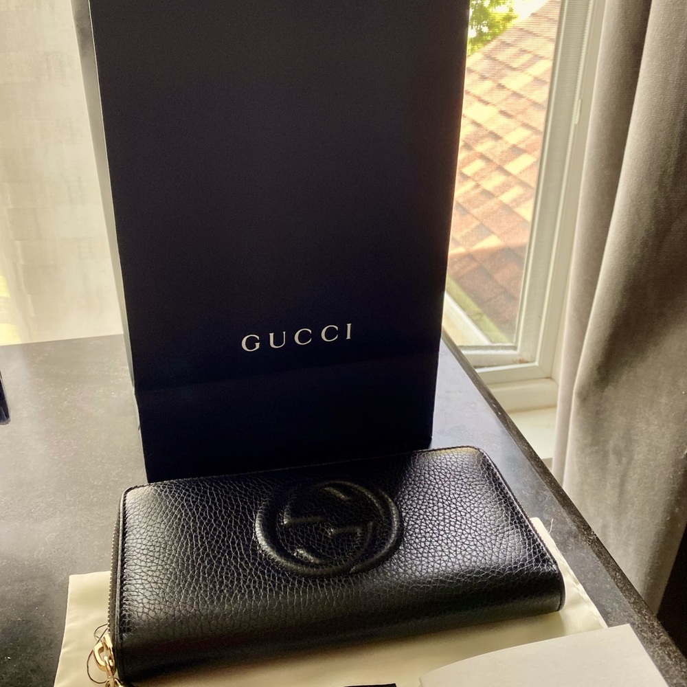Genuine Gucci leather wallet
